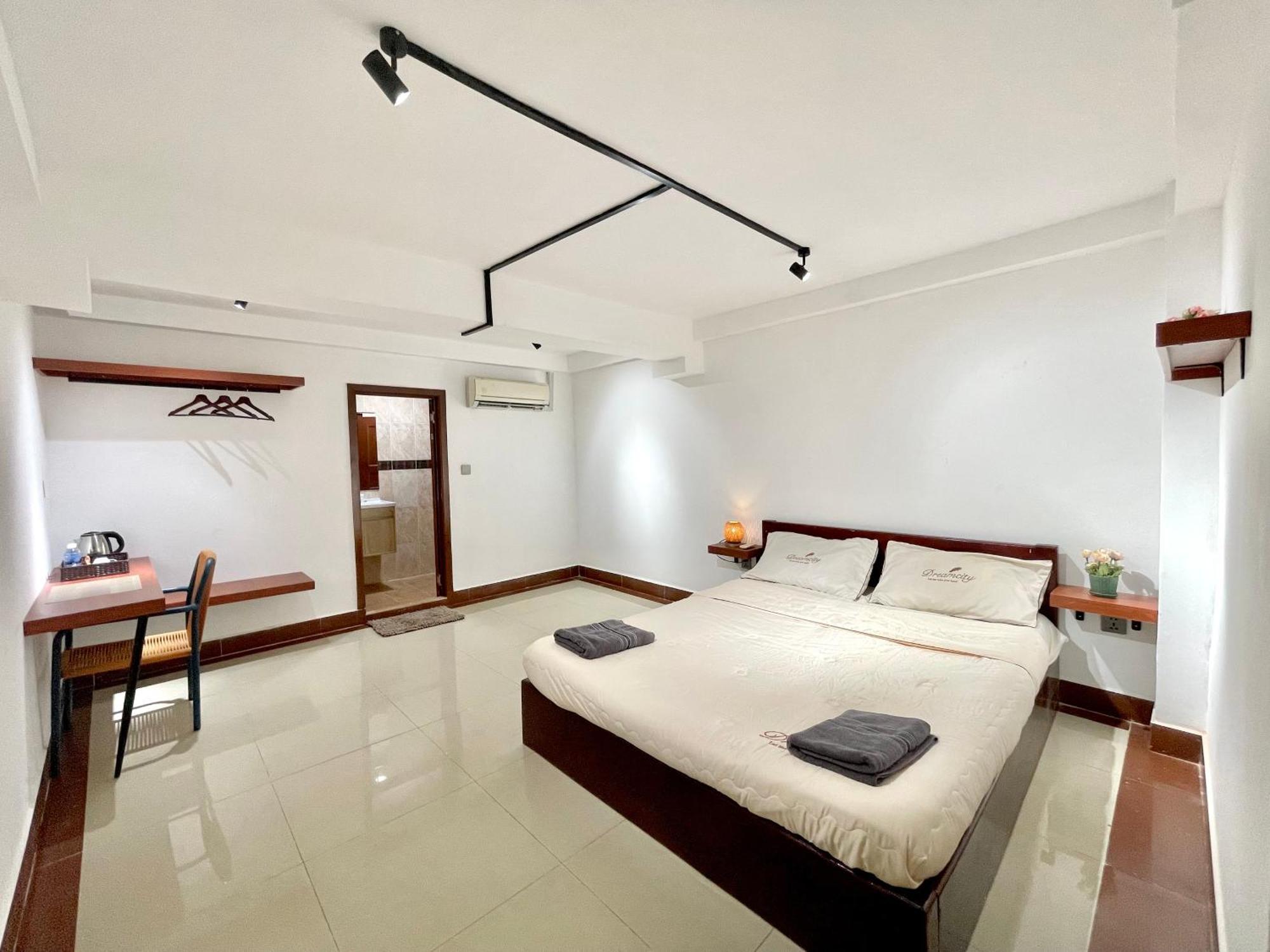 Sky Residence - 50M To Museum And Riverside Phnompenh Exteriér fotografie